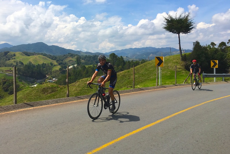 Radsport in Kolumbien: Sogar Trainingslager bietet der Reiseveranstalter «Biketeam» in den Anden an. Foto: «Biketeam»